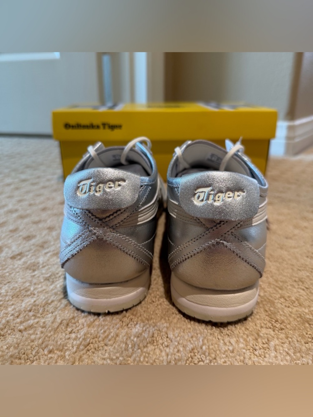 Onitsuka Tiger Mexico 66 SD sneakers/trainers in pure silver/cream color way - Picture 5 of 9